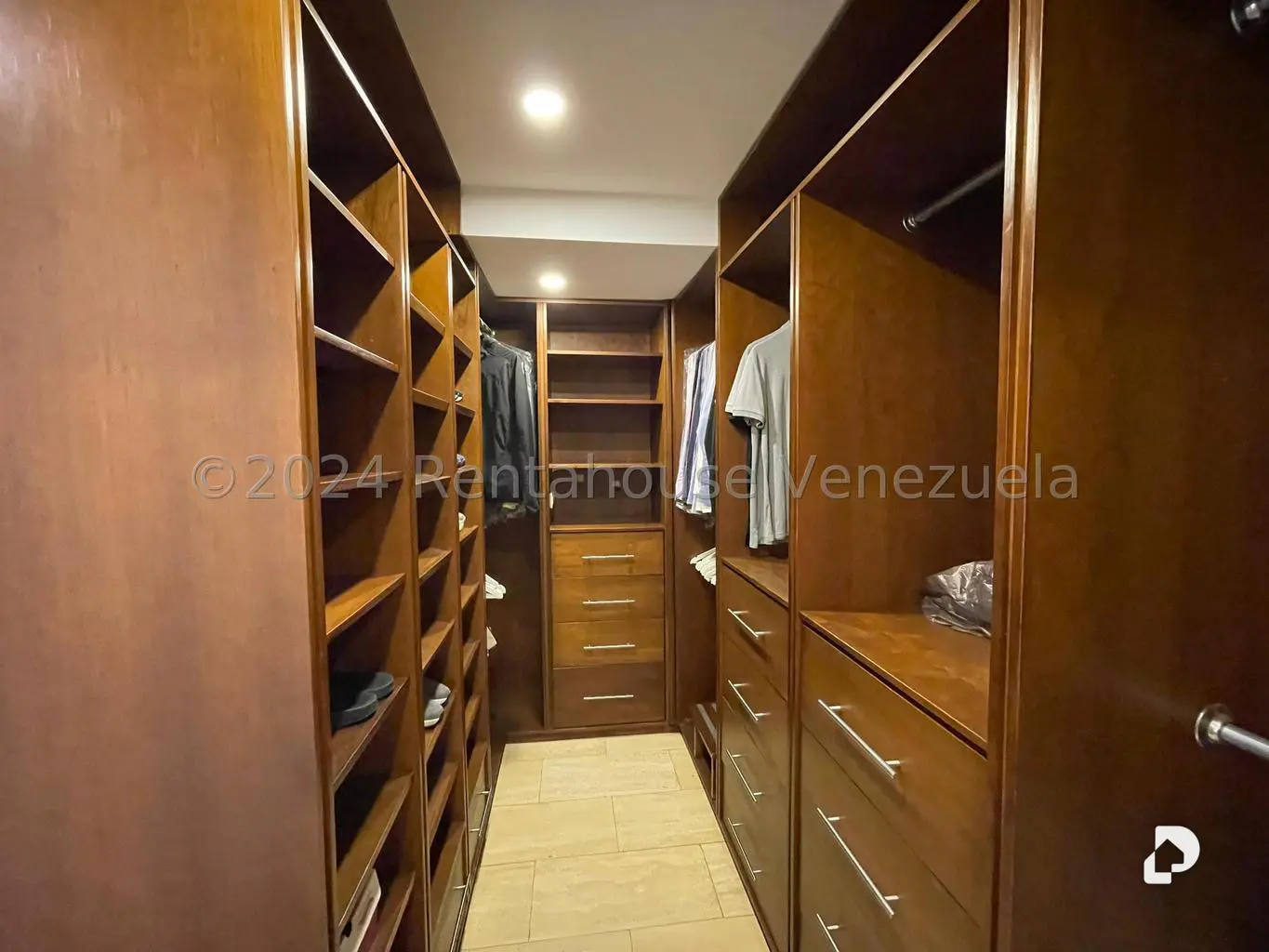 Apartment in La Florida, Caracas – 20
