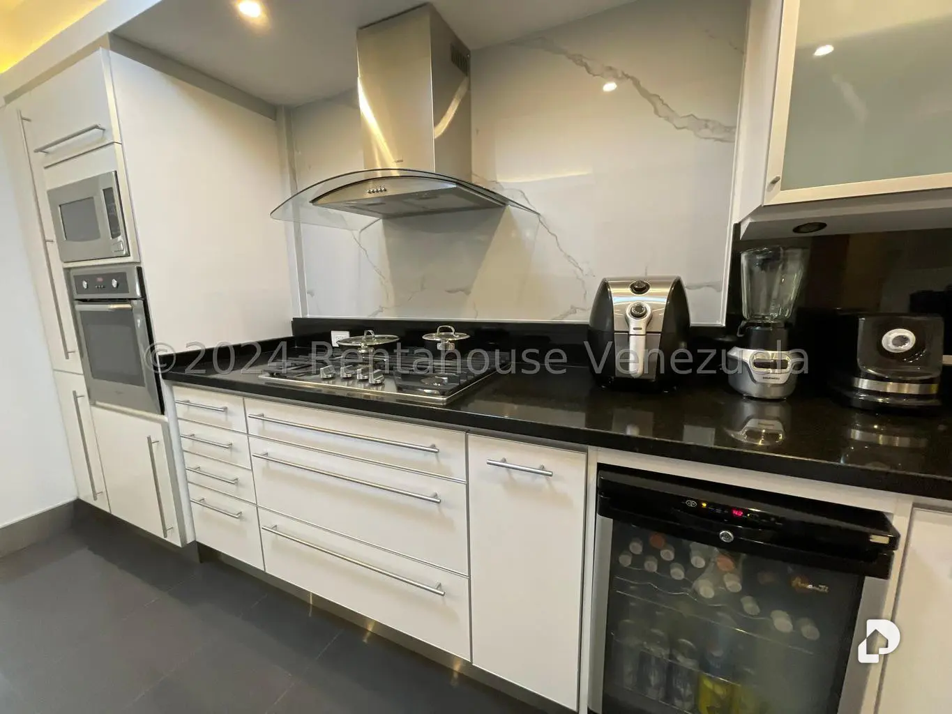 Apartment in La Florida, Caracas – 12