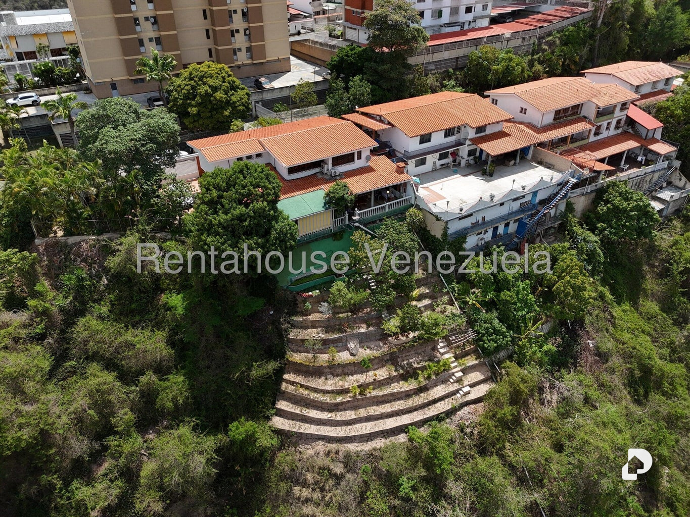 Casa en Colinas de Santa Mónica, Caracas – 2
