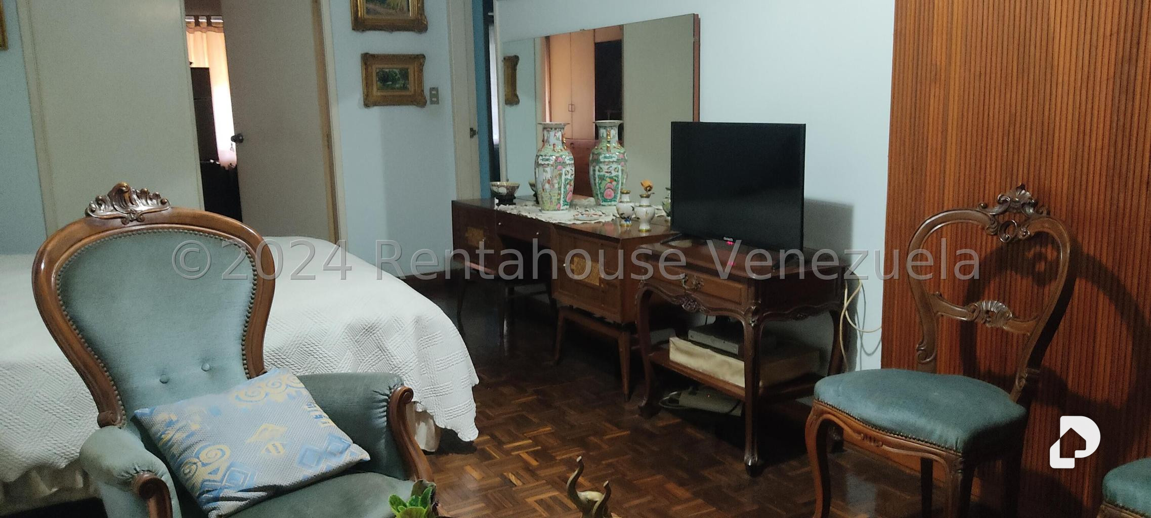 Casa en Los Palos Grandes, Caracas – 21