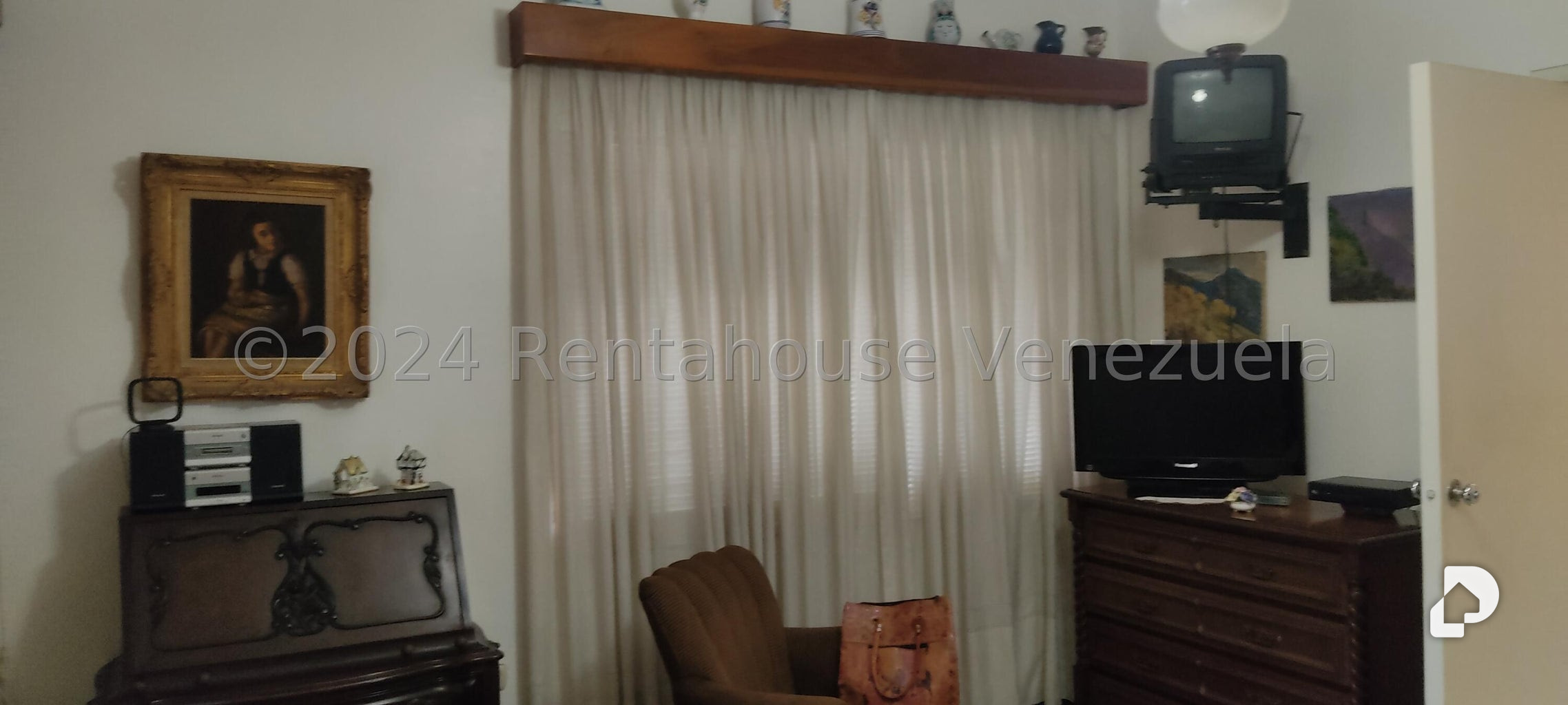 Casa en Los Palos Grandes, Caracas – 28