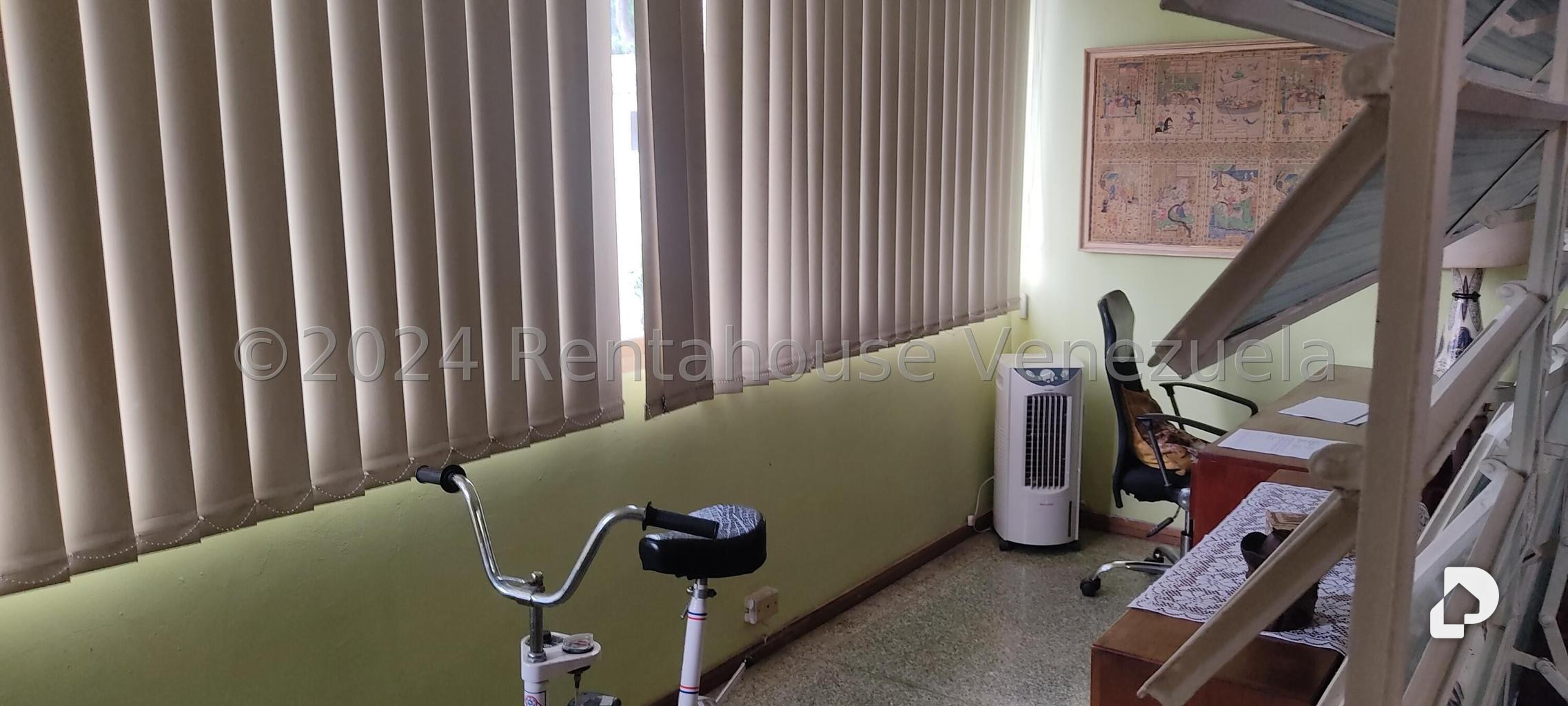Casa en Los Palos Grandes, Caracas – 18
