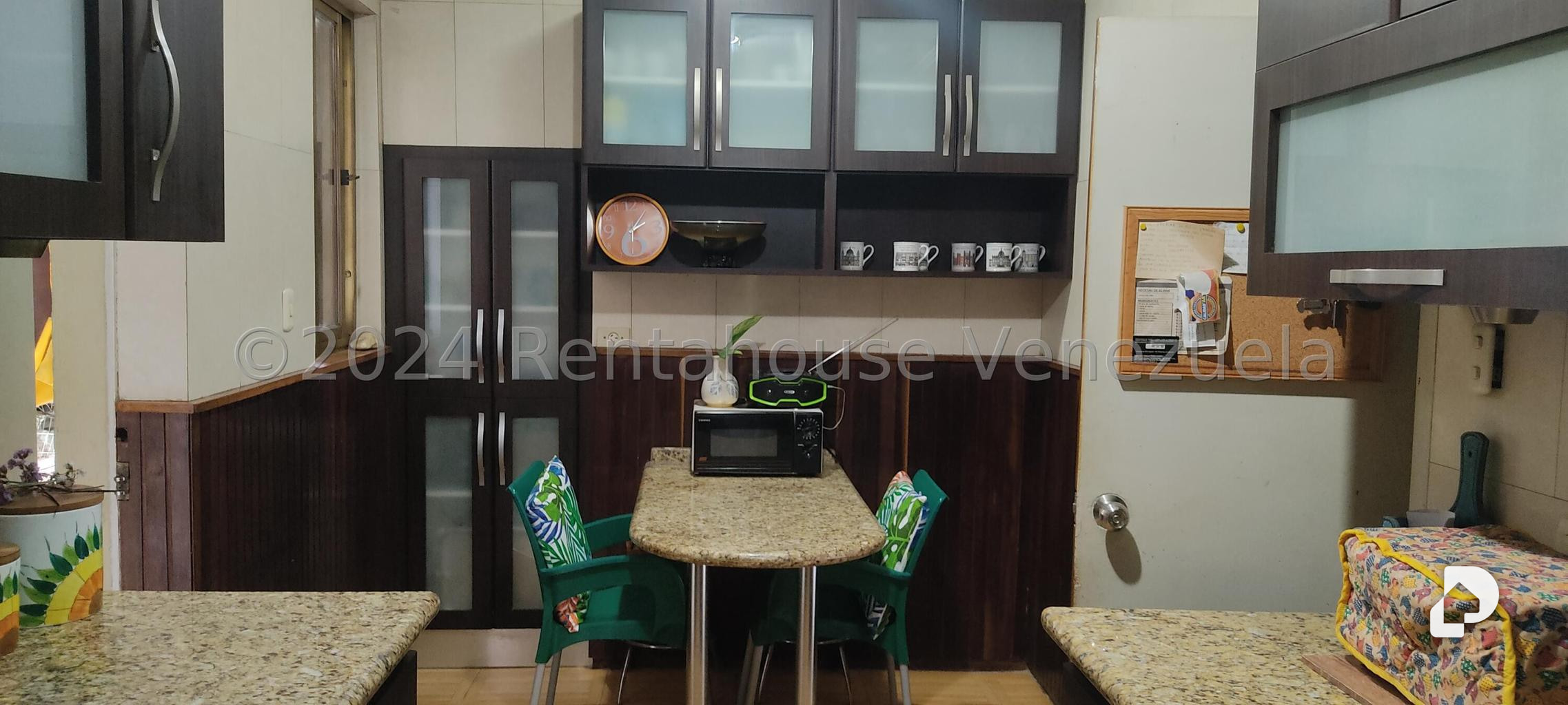 Casa en Los Palos Grandes, Caracas – 11