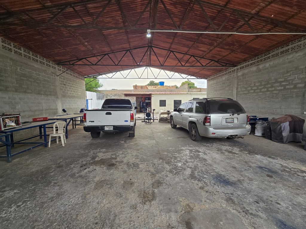 Galpón en Brisas del Sur, Maracaibo - 1