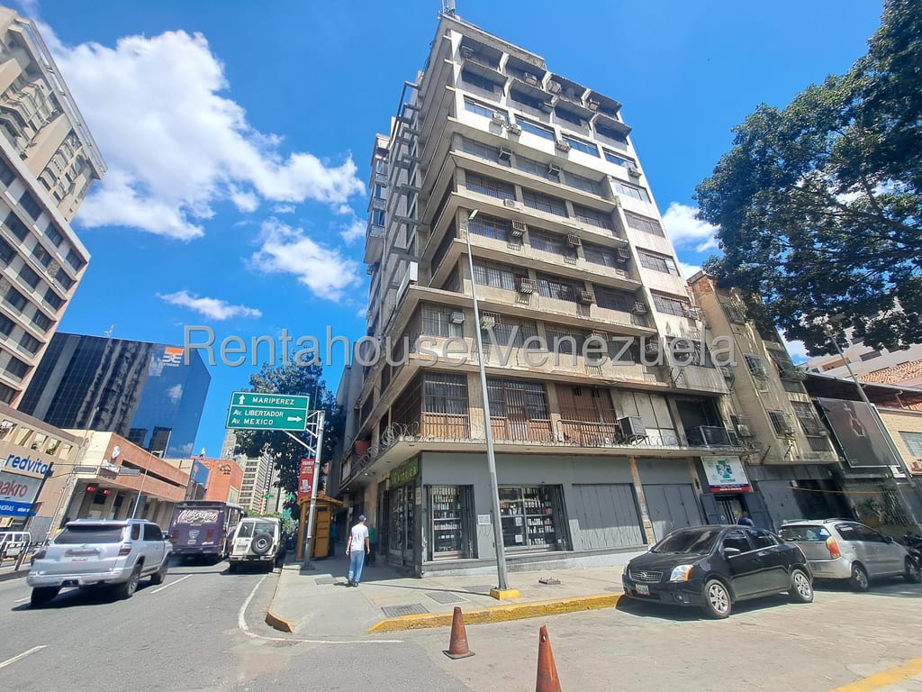 Oficina en Parroquia La Candelaria, Caracas - 1