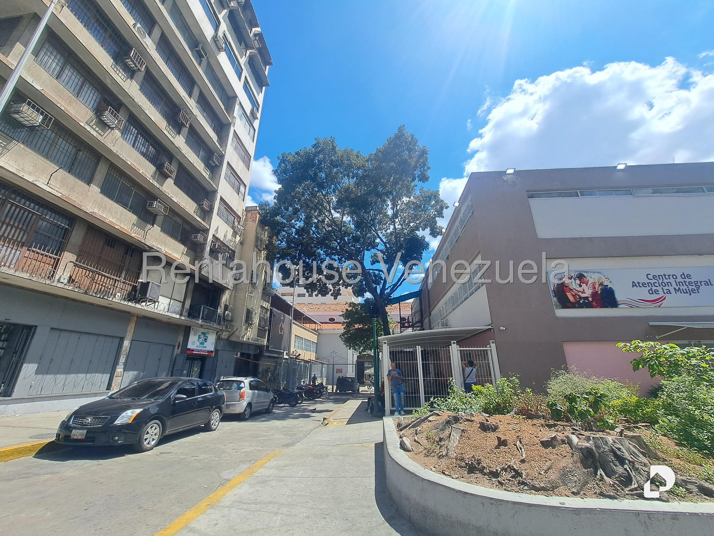 Oficina en Parroquia La Candelaria, Caracas – 2