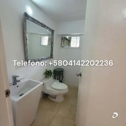 Casa en Cumbres de Curumo, Caracas – 13