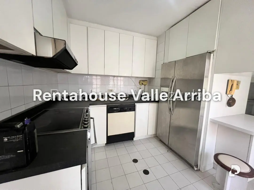 Apartamento en Colinas de Valle Arriba, Caracas – 18