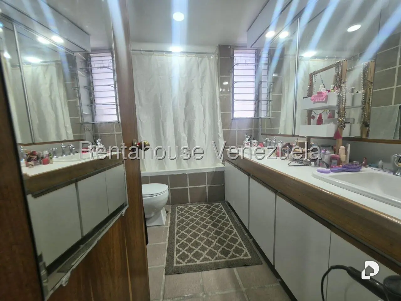 Apartamento en La Florida, Caracas – 14