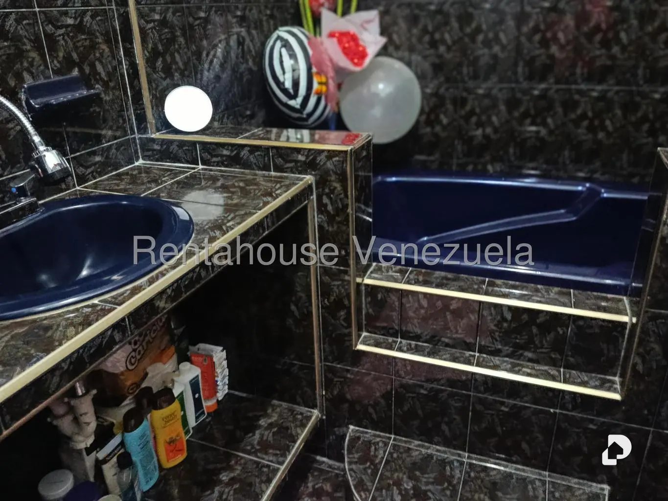 Apartamento en Parroquia Santa Rosalía, Caracas – 18