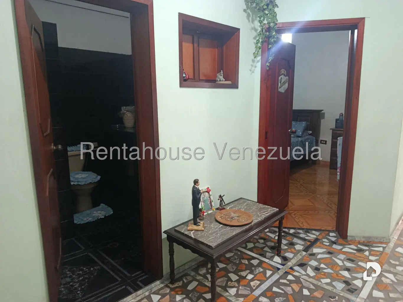 Apartamento en Parroquia Santa Rosalía, Caracas – 24