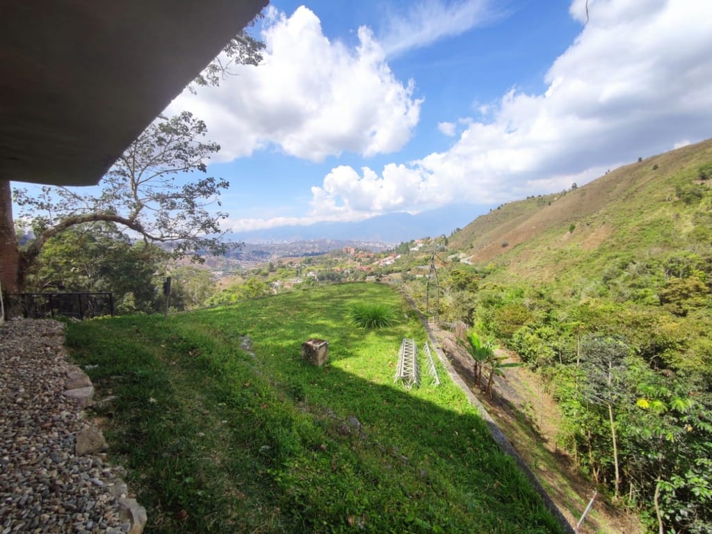 Casa en Los Guayabitos, Caracas - 1