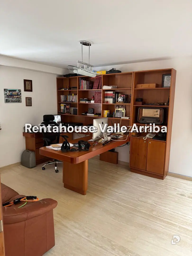 Casa en Alto Hatillo, Caracas – 19