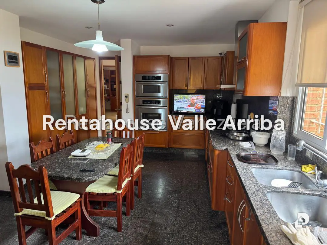 Casa en Alto Hatillo, Caracas – 18