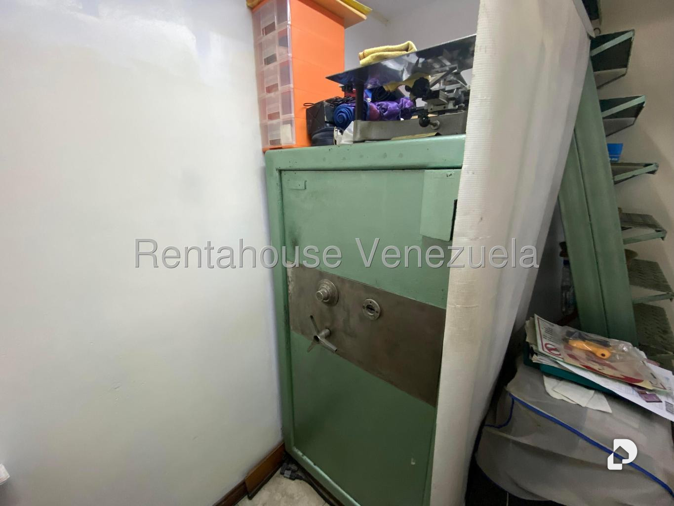 Local comercial en El Paraíso, Caracas – 13