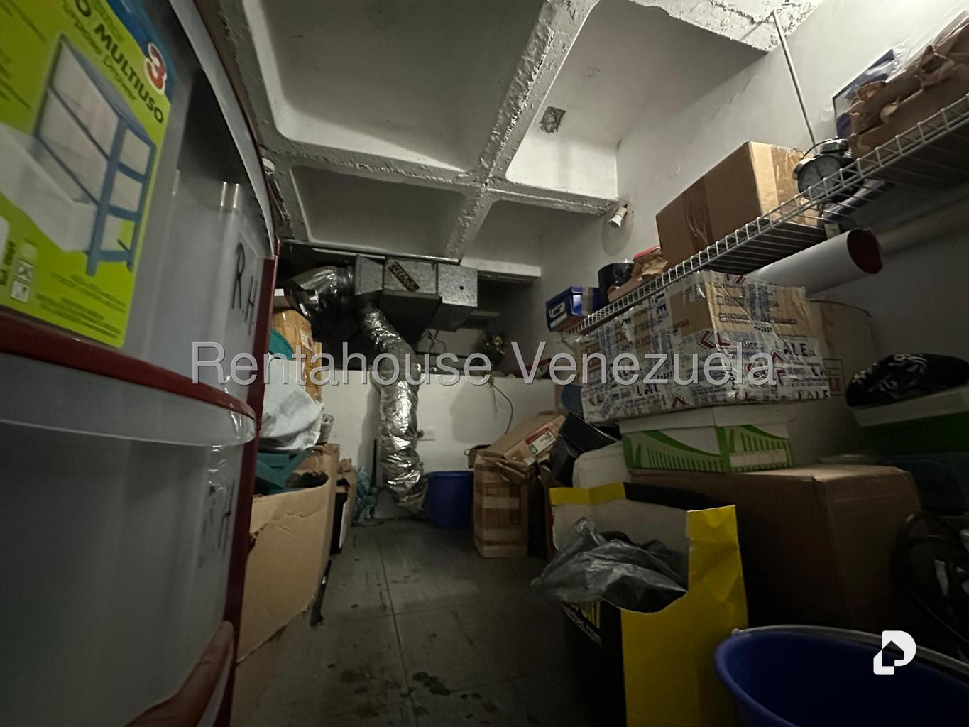 Local comercial en El Paraíso, Caracas – 12