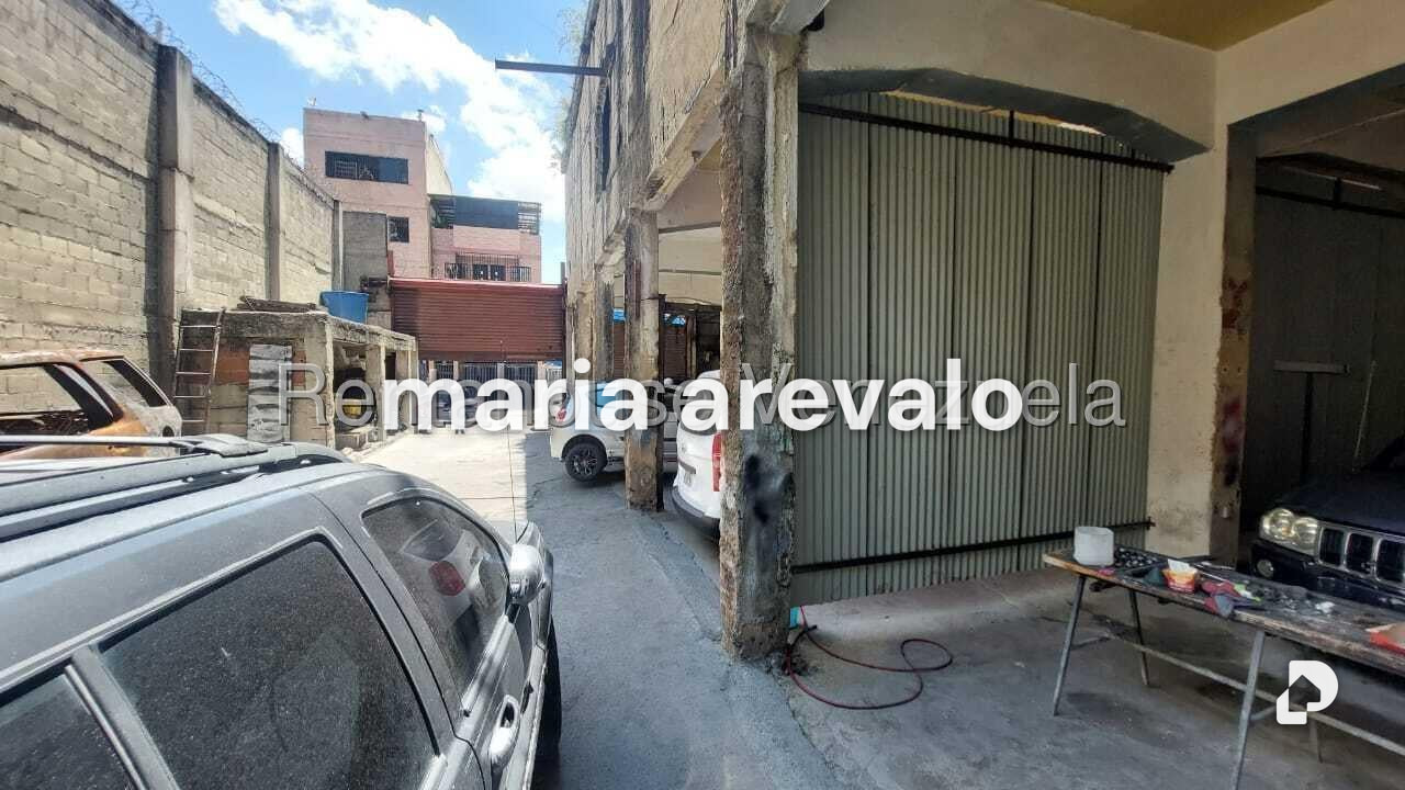 Commercial space in Catia, Caracas – 19