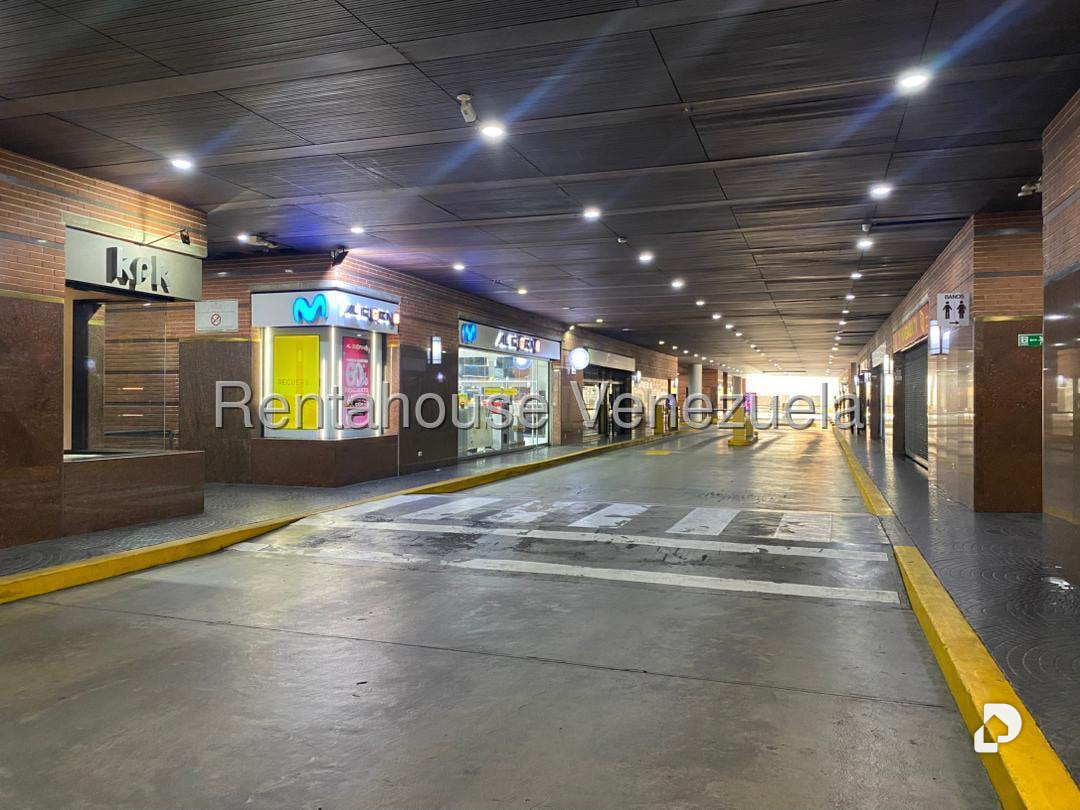 Local comercial en La Castellana, Caracas – 3