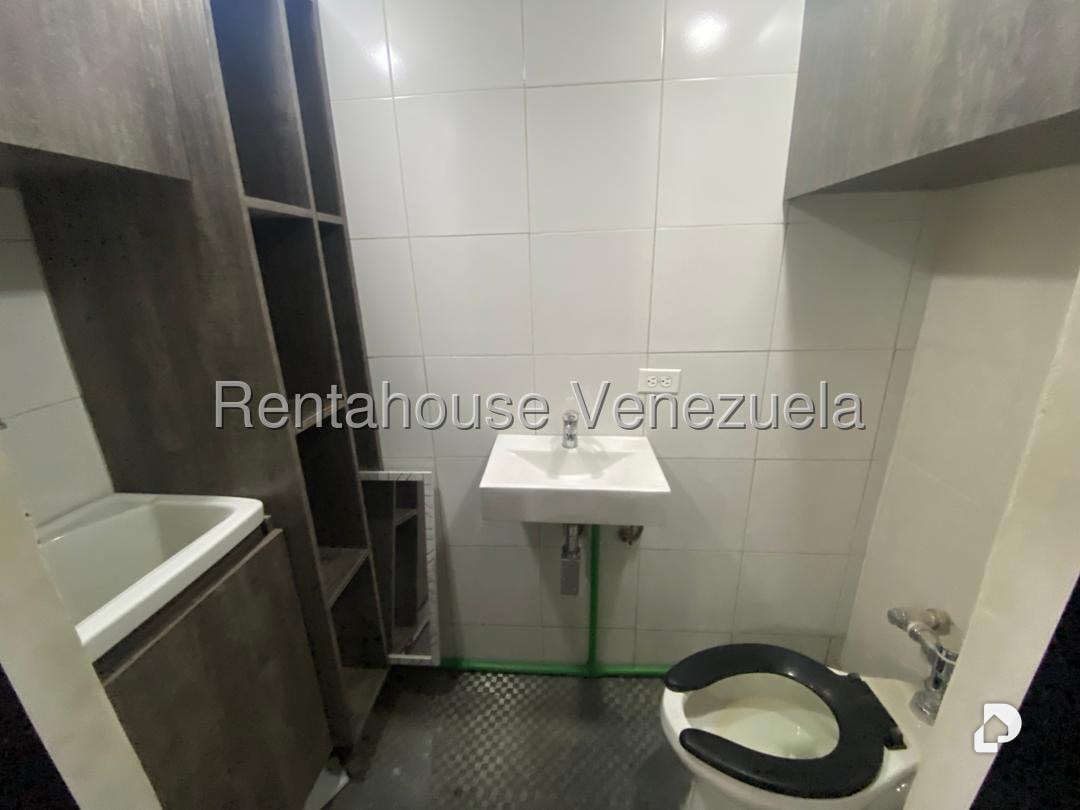 Local comercial en La Castellana, Caracas – 12