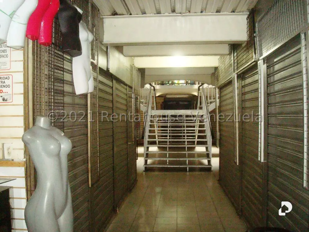 Building in El Cementerio, Caracas – 3