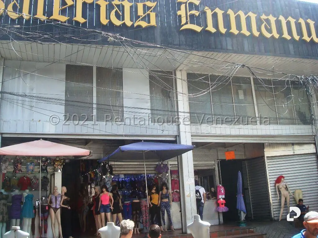 Building in El Cementerio, Caracas – 14