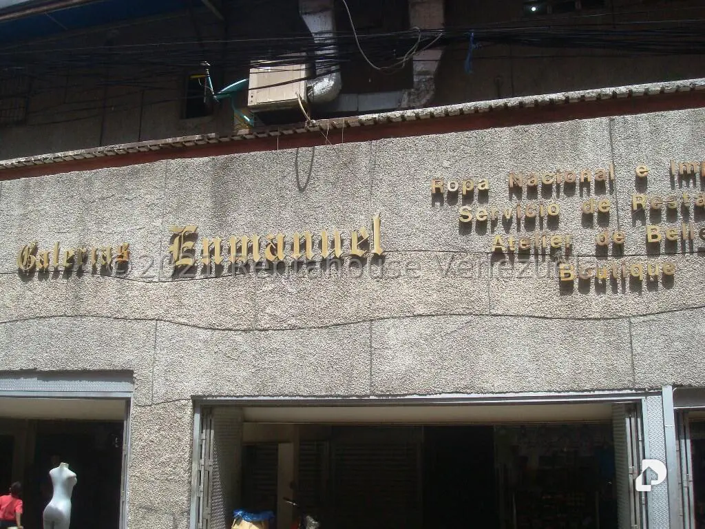 Building in El Cementerio, Caracas – 1