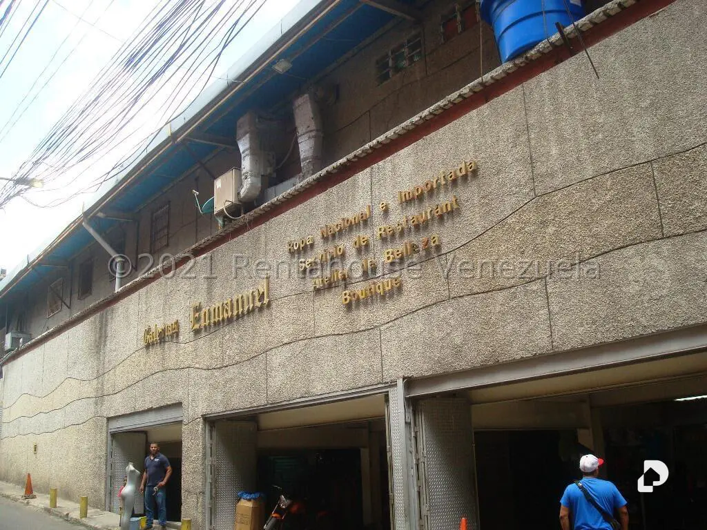 Building in El Cementerio, Caracas – 2