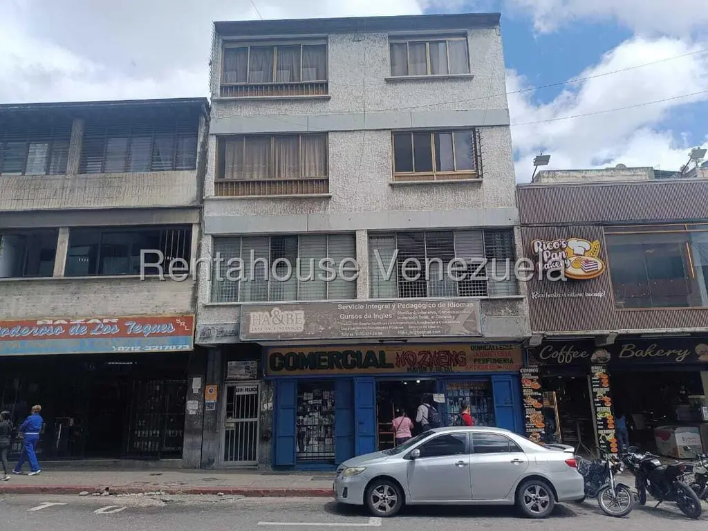 Edificio en Municipio Guaicaipuro, Los Teques - 1