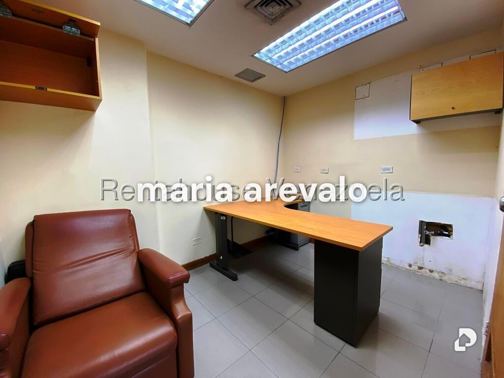 Oficina en Santa Sofía, Caracas – 11