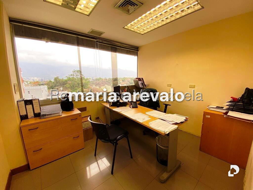 Oficina en Santa Sofía, Caracas – 14