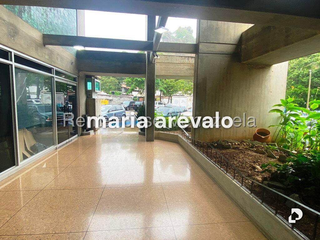 Oficina en Santa Sofía, Caracas – 22