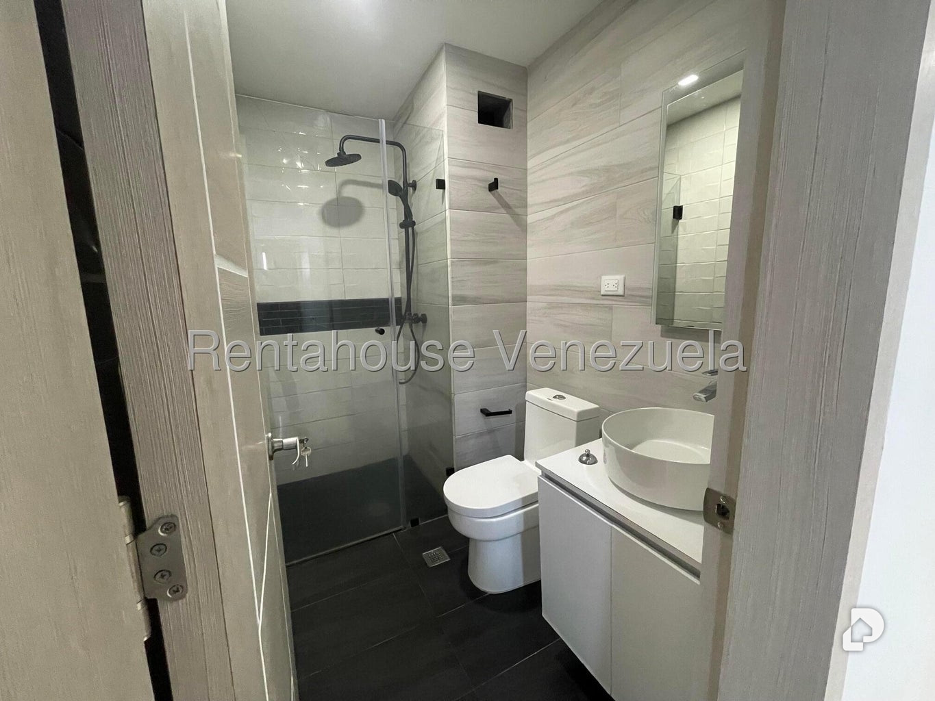 Apartamento en Campo Alegre, Caracas – 23