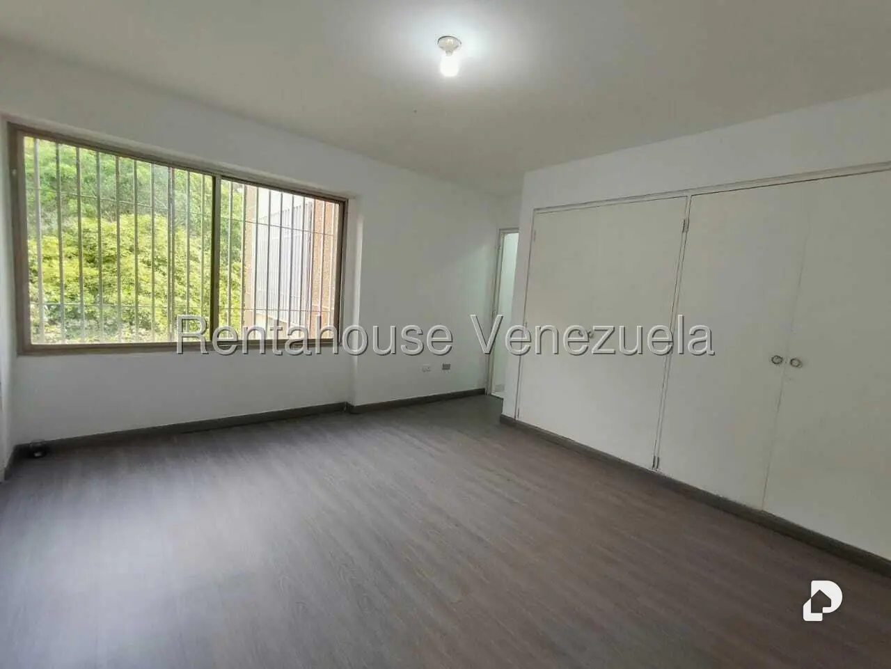 Apartamento en Las Esmeraldas, Caracas – 13