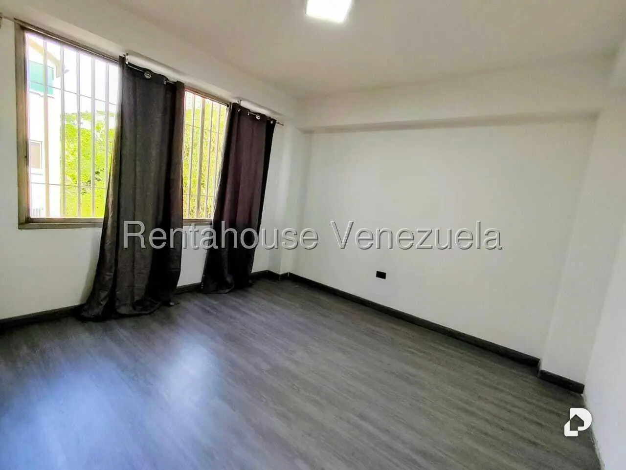 Apartamento en Las Esmeraldas, Caracas – 17