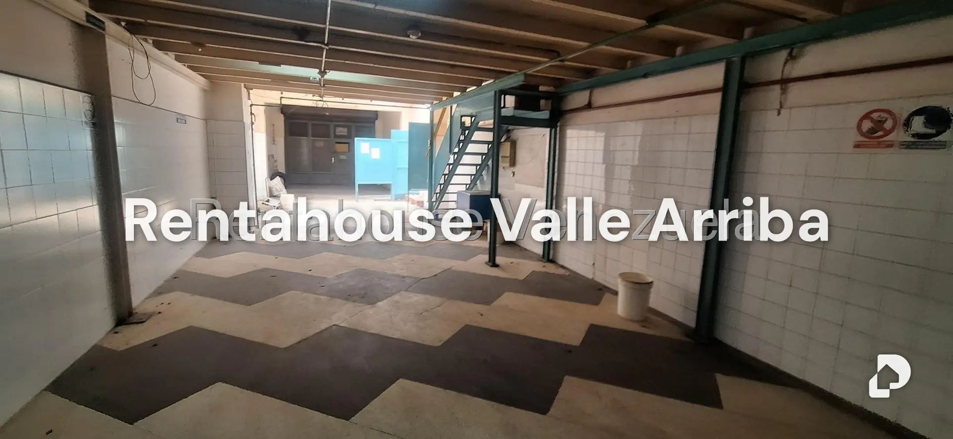 Local comercial en Quinta Crespo, Caracas – 13