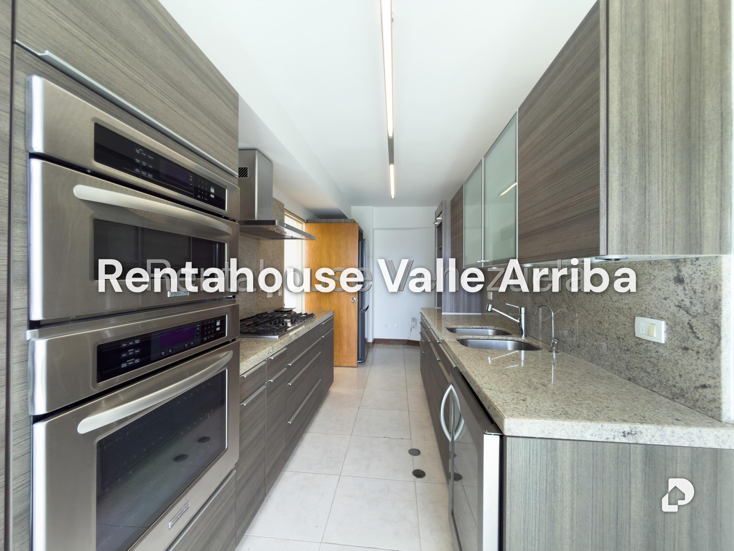 Apartamento en Lomas de Las Mercedes, Caracas – 13