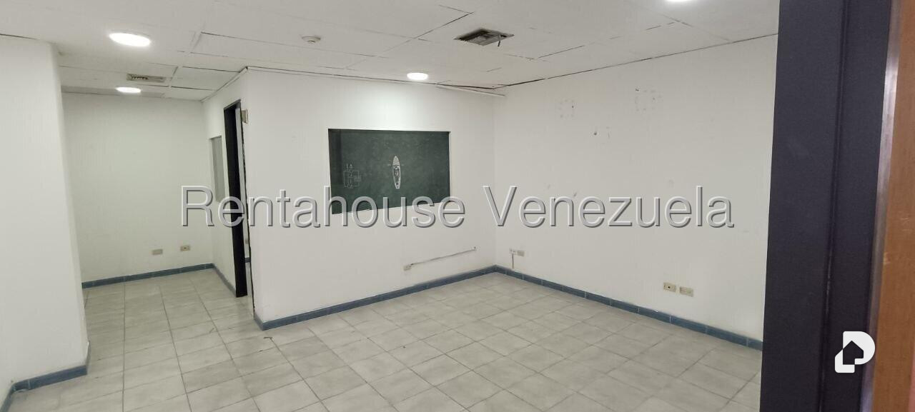 Oficina en Chacao, Caracas – 18