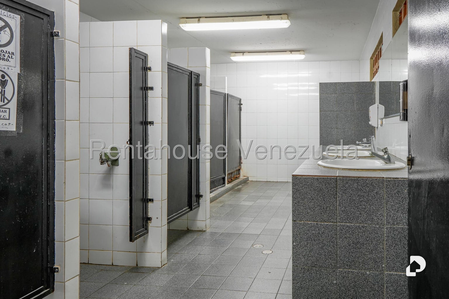 Edificio en Piedra Azul, Caracas – 26