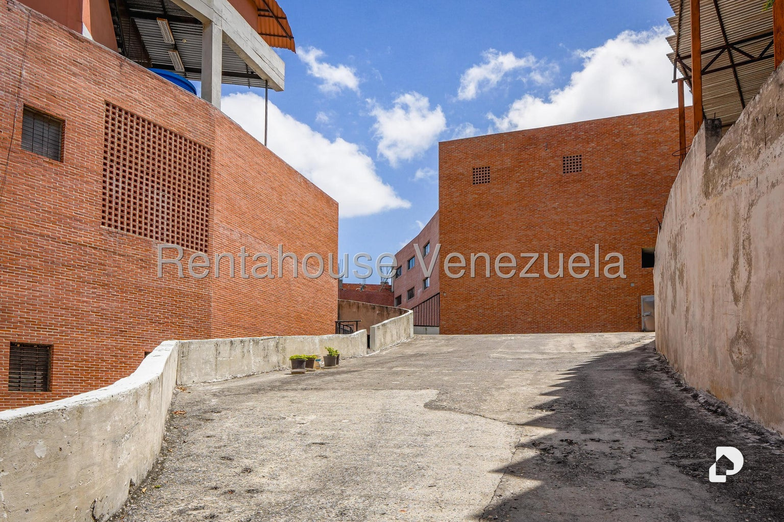 Edificio en Piedra Azul, Caracas – 8