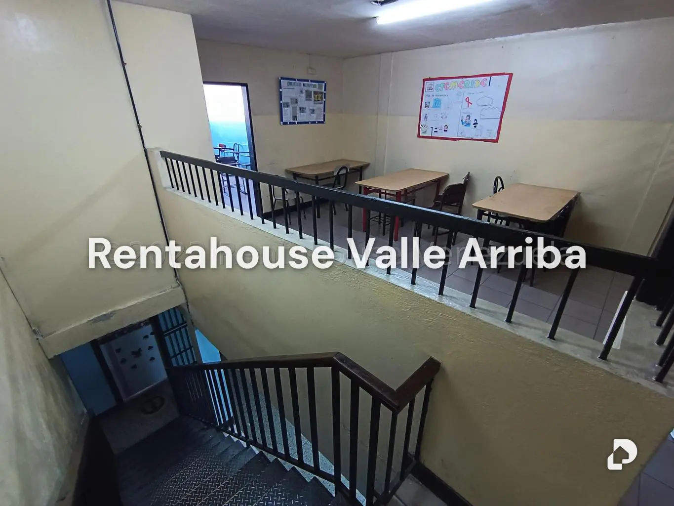Edificio en Guarenas – 23