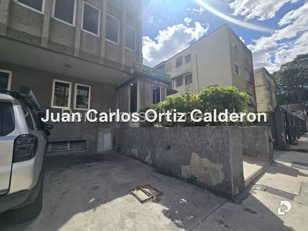 Oficina en Bello Monte, Caracas – 17