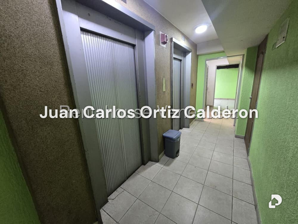 Oficina en Bello Monte, Caracas – 15