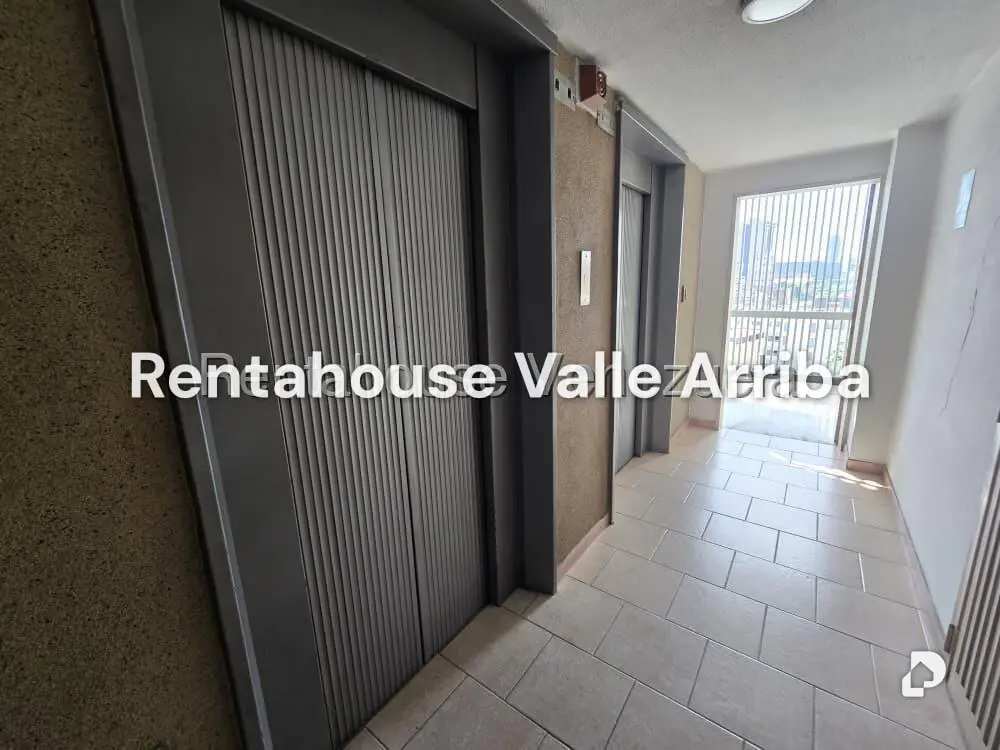 Local comercial en Bello Monte, Caracas – 13