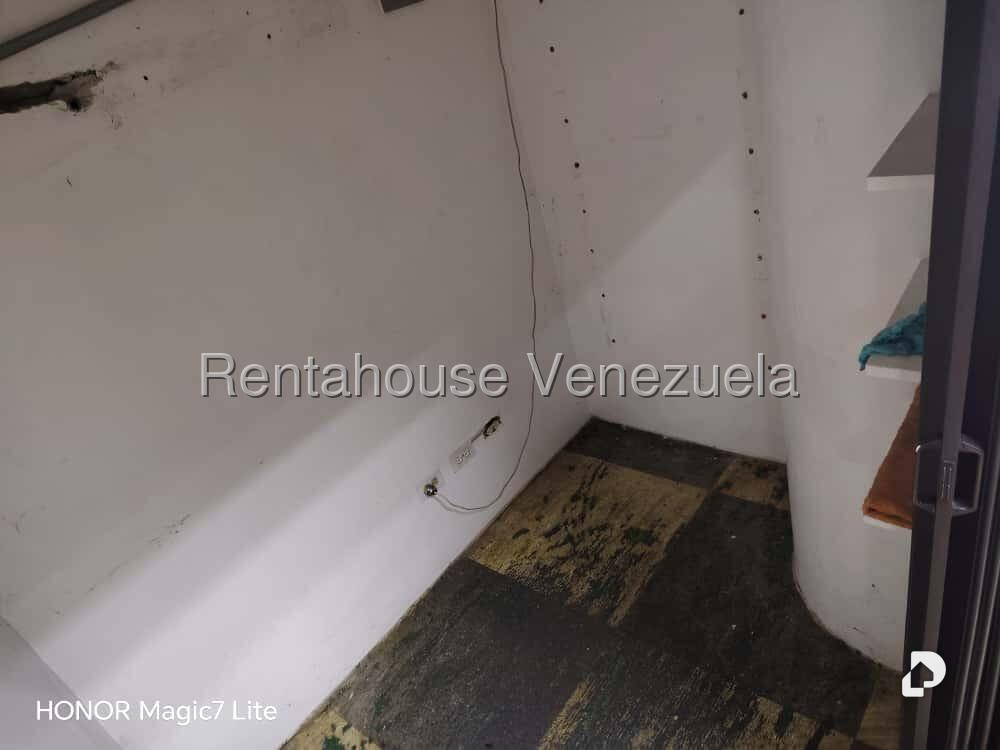 Local comercial en Parroquia La Candelaria, Caracas – 20