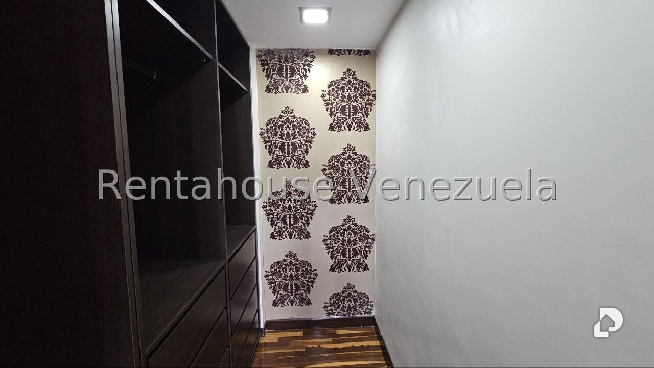 Casa en Cumbres de Curumo, Caracas – 16