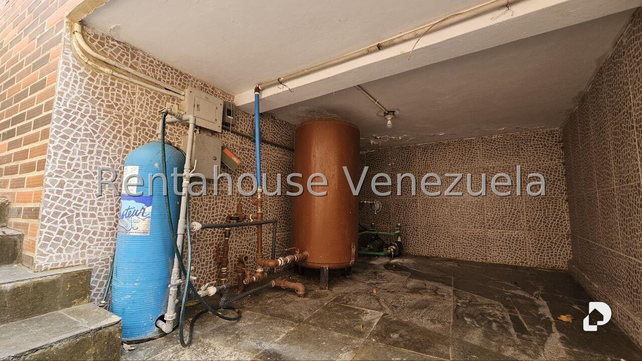 Casa en Cumbres de Curumo, Caracas – 11