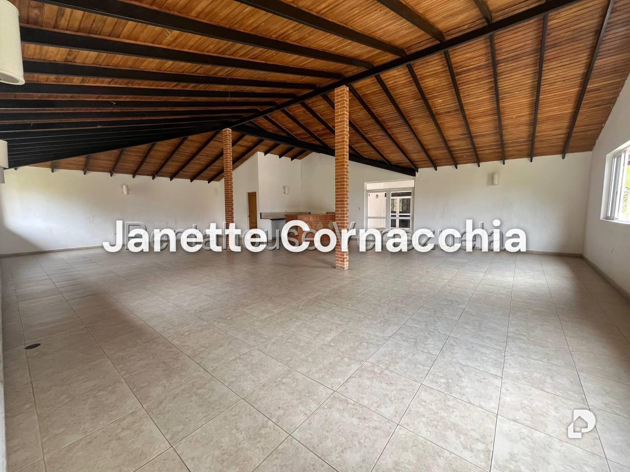 Apartamento en Colinas de La Tahona, Caracas