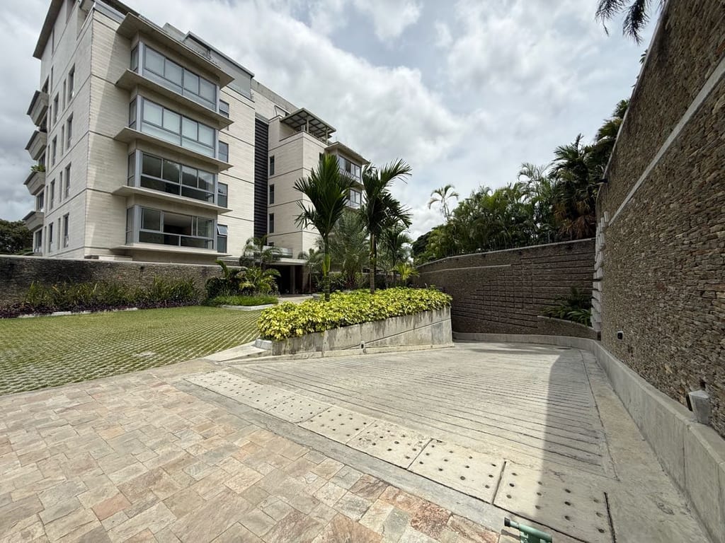 Apartamento en Altamira, Caracas - 1