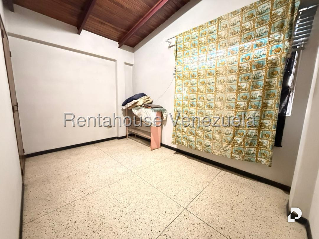 Casa en La Trinidad, Caracas – 25