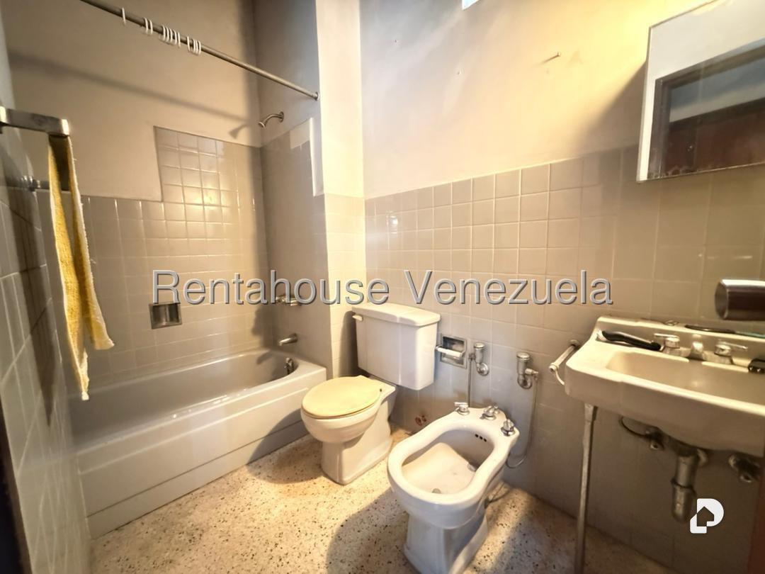 Casa en La Trinidad, Caracas – 20